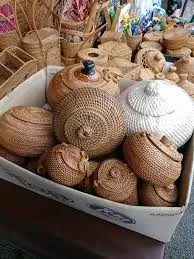 Indonesian table accessory craftsmanship